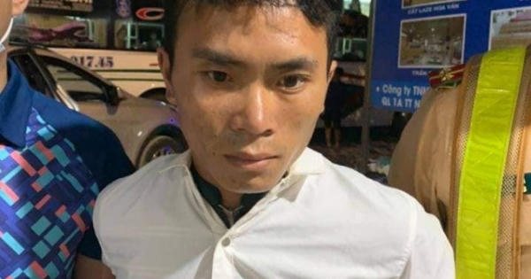 Mật phục trên xe khách khống chế nghi phạm buôn ma túy trên đường trốn chạy