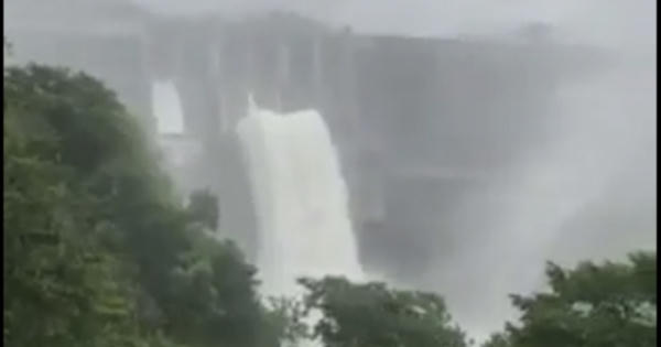 Thủy điện ầm ầm xả lũ: Nghệ An ra công điện khẩn ứng phó