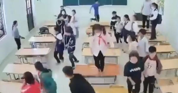 Bộ GD&ĐT đề nghị làm rõ vụ việc vi phạm đạo đức trong trường học ở Tuyên Quang Bộ GD&ĐT đề nghị làm rõ vụ việc vi phạm đạo đức trong trường học ở Tuyên Quang