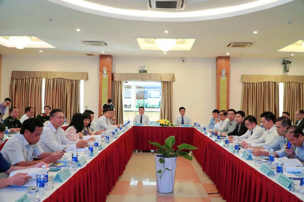 Phấn đấu xây dựng Phú Quốc thành trung tâm du lịch sinh thái biển đảo tầm cỡ quốc tế Phấn đấu xây dựng Phú Quốc thành trung tâm du lịch sinh thái biển đảo tầm cỡ quốc tế