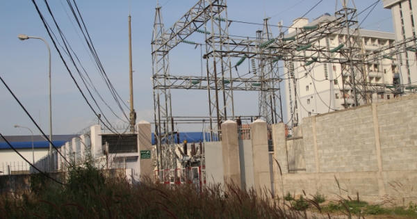 Trạm biến áp bất ngờ phóng điện, 2 nhân viên bị bỏng nặng
