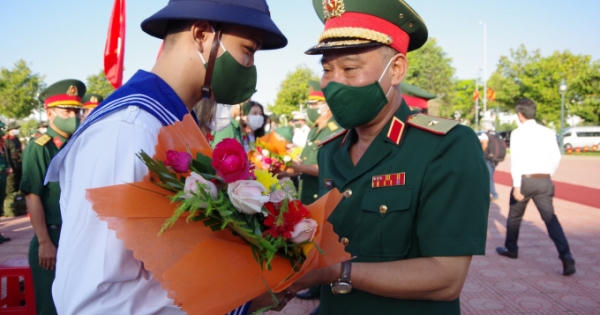 Hơn 1600 thanh niên tỉnh Bình Thuận lên đường nhập ngũ