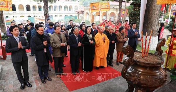Nghi lễ 'Tống cựu nghinh Tân' tại Hoàng thành Thăng Long
