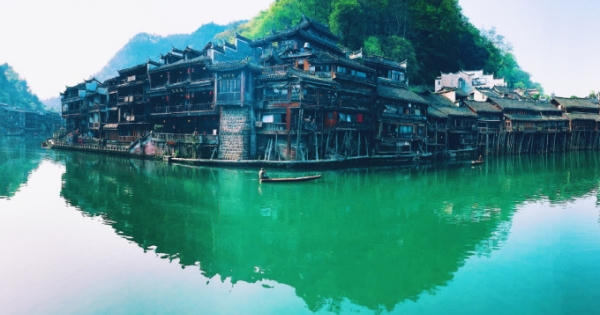 Vẻ đẹp giản dị và bình yên của cổ trấn 1.300 năm tuổi