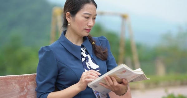 Cô giáo ngược núi gieo trang văn thắp sáng tri thức, ước mơ học sinh dân tộc thiểu số