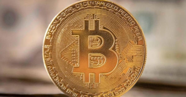 Bitcoin vượt mốc 50.000 USD: Kỷ lục lịch sử, nỗi sợ nổ tung Bitcoin vượt mốc 50.000 USD: Kỷ lục lịch sử, nỗi sợ nổ tung