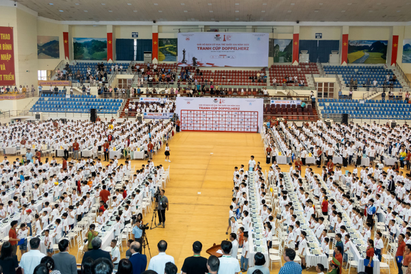 Phụ huynh buồn bã khi cho con đi thi đấu các giải cờ vua trẻ nhưng không được ghi nhận thành tích xứng đáng