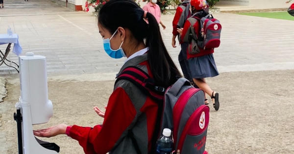 Hà Nội: Sẽ đề xuất cho học sinh lớp 1 - 6 nội thành đến trường nếu được TP cho phép