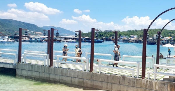Ngành du lịch ngóng mở cửa và khách nội địa