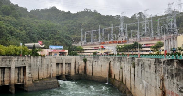 Thủ tướng chỉ đạo lựa chọn nhà thầu dự án Nhà máy thủy điện Hòa Bình mở rộng Thủ tướng chỉ đạo lựa chọn nhà thầu dự án Nhà máy thủy điện Hòa Bình mở rộng