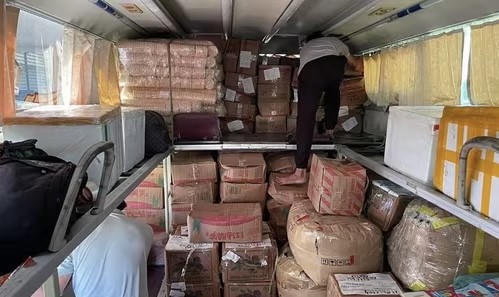 Phát hiện xe khách chở hàng nghìn gói măng tẩm không rõ nguồn gốc xuất xứ