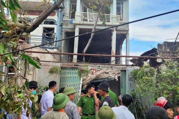 Thái Nguyên: Nổ lớn tại gia đình làm đậu phụ khiến 3 người thương vong Thái Nguyên: Nổ lớn tại gia đình làm đậu phụ khiến 3 người thương vong