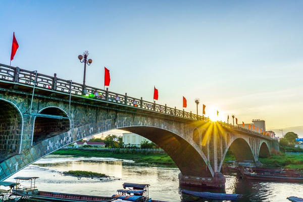 Quảng Ninh: Tạm dừng lưu thông các phương tiện xe ô tô qua cầu Ka Long Quảng Ninh: Tạm dừng lưu thông các phương tiện xe ô tô qua cầu Ka Long