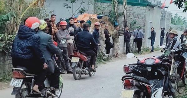 Nghệ An: Vợ gục trên vũng máu, chồng và con út chết cháy trong phòng tắm