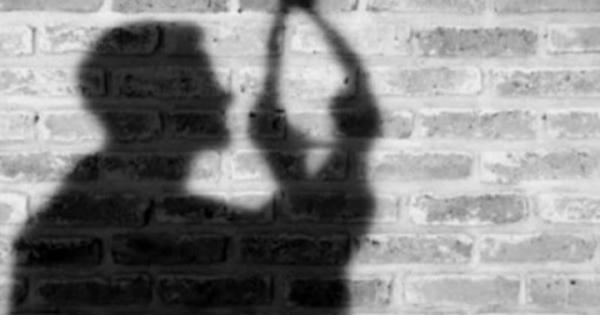 Vác dao chém chết trưởng thôn rồi treo cổ tự vẫn tại nhà