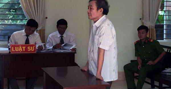 Vụ ông chủ dùng súng dọa bắn nhân viên: Trả hồ sơ để làm rõ lời khai của bị cáo