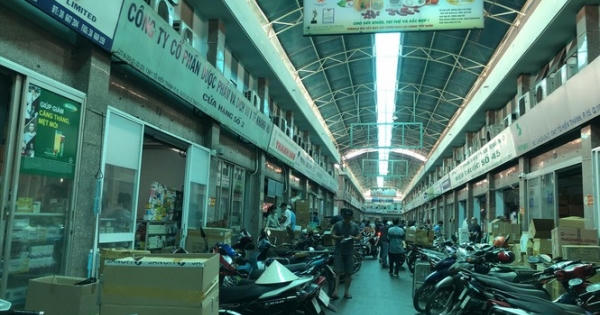 Bát nháo chợ tân dược lớn nhất nước: Mua gì cũng bán Bát nháo chợ tân dược lớn nhất nước: Mua gì cũng bán