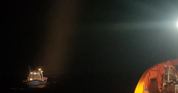 Cứu nạn thuyền viên bị tai biến khi hành nghề tại quần đảo Hoàng Sa