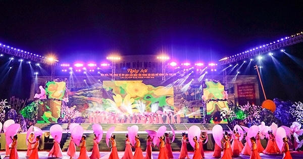 Lào Cai: Khai mạc Ngày hội văn hóa, thể thao, du lịch các dân tộc Tây Bắc mở rộng năm 2016