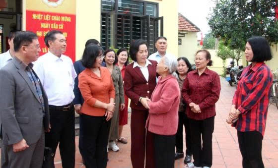 Phó Chủ tịch Quốc hội Nguyễn Thị Thanh kiểm tra công tác bầu cử tại Quảng Ninh Phó Chủ tịch Quốc hội Nguyễn Thị Thanh kiểm tra công tác bầu cử tại Quảng Ninh