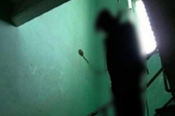 Bàng hoàng phát hiện nam thanh niên tử vong trong tư thế treo cổ tại tiệm spa