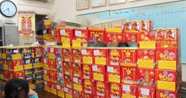 Hà Nội: Thu giữ nửa tấn pháo lậu đang trên đường đi tiêu thụ