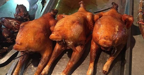 Điểm báo ngày 30/11/2016: Truy tìm nguồn gốc gà không đầu, không chân giá siêu rẻ