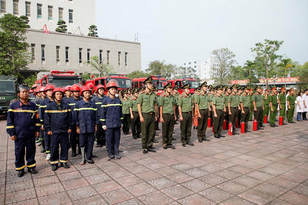 Giám đốc Công an tỉnh có quyền phạt đến 50 triệu đồng với vi phạm về PCCC Giám đốc Công an tỉnh có quyền phạt đến 50 triệu đồng với vi phạm về PCCC