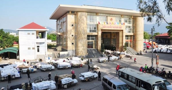 Nhìn lại 5 năm hợp tác quản lý cửa khẩu Việt -Trung Nhìn lại 5 năm hợp tác quản lý cửa khẩu Việt -Trung