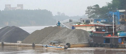 Thủ tướng Chính phủ yêu cầu kiểm tra thông tin “luật ngầm trên sông”