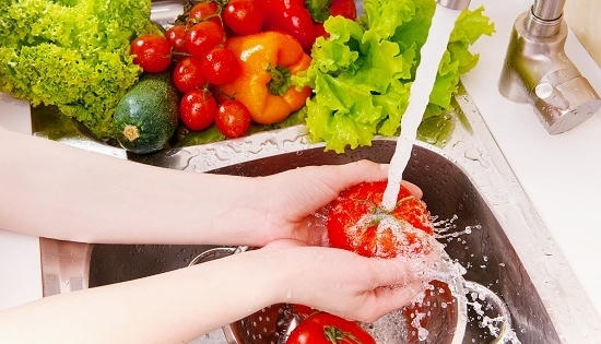 Những mẹo loại bỏ độc tố trong rau quả