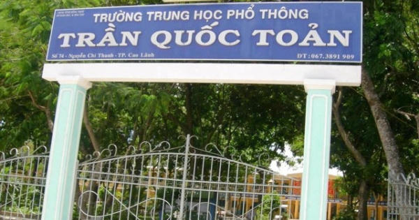 Nữ sinh thủ sẵn dao trong người đâm bạn học trọng thương