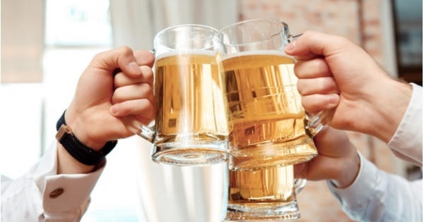 Nhậu vào là đi ngoài – Học ngay cách khắc phục của người Nhật