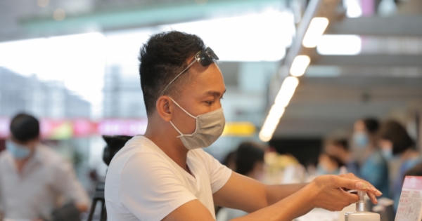 Sân bay Vân Đồn đón chuyến bay đầu tiên từ TP Hồ Chí Minh sau dịch Covid-19 Sân bay Vân Đồn đón chuyến bay đầu tiên từ TP Hồ Chí Minh sau dịch Covid-19