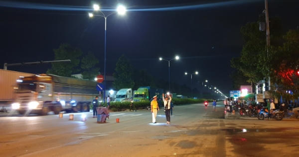 Bình Dương: Phát hiện đôi nam nữ chết biến dạng bên cạnh xe máy lúc rạng sáng