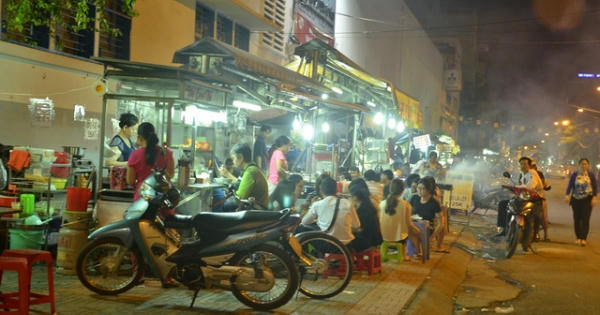 TP HCM: Ông Đoàn Ngọc Hải ngừng ra quân, vỉa hè mạnh ai nấy chiếm