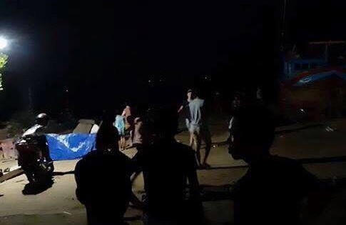 Lật thuyền trên vịnh, 3 người thiệt mạng Lật thuyền trên vịnh, 3 người thiệt mạng