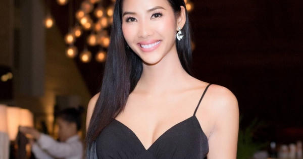 Á hậu Hoàng Thùy dịu dàng nữ tính tham dự sự kiện sau màn hóa thân Cinderella đầy ấn tượng