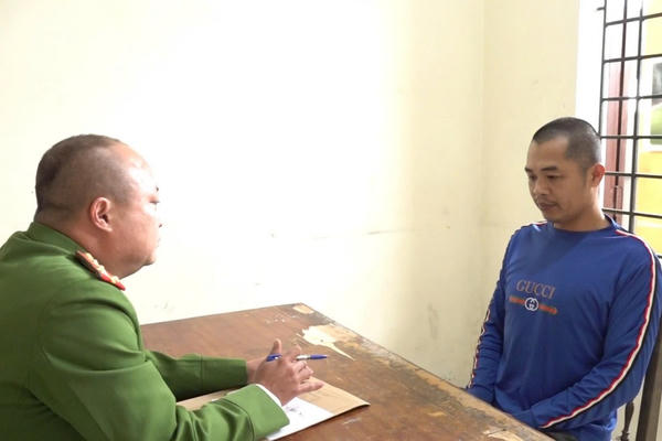 Khởi tố đối tượng trộm cắp 14 chỉ vàng của hàng xóm ở Hưng Yên