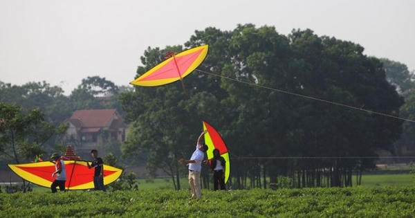 Độc đáo lễ hội diều rực rỡ màu sắc ở ngoại thành Hà Nội