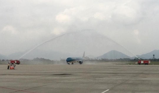 Cận cảnh máy bay thế hệ mới Airbus A321neo tại sân bay quốc tế Nội Bài