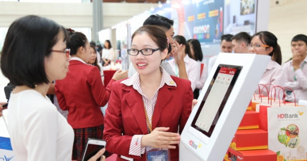 Tải App trúng Vespa, ở nhà và mua sắm online Tải App trúng Vespa, ở nhà và mua sắm online