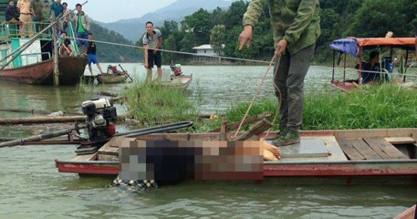 Hòa Bình: Bàng hoàng phát hiện thi thể người đàn ông chết trên thuyền