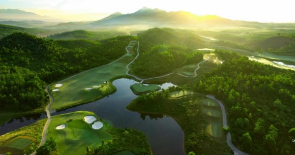 Giải thưởng Sân golf tốt nhất châu Á xướng tên Ba Na Hills Golf Club Giải thưởng Sân golf tốt nhất châu Á xướng tên Ba Na Hills Golf Club