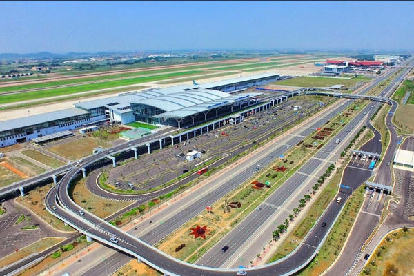 Làm đường nối sân bay Gia Bình với Thủ đô Hà Nội theo hình thức xây dựng khẩn cấp