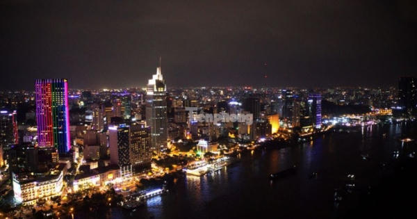 Trung tâm TPHCM rực rỡ về đêm