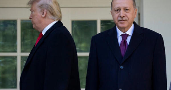 Lý do Thổ Nhĩ Kỳ 'rắn' cả với Mỹ và NATO