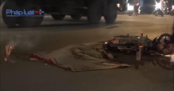 Bình Dương: 2 người tử vong tại chỗ do vượt xe container bất thành