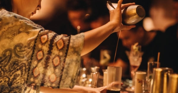 Nghề bartender: Sức hút và những cám dỗ không thể gọi tên