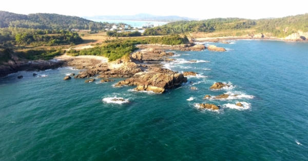 Khám phá vẻ đẹp nguyên sơ của đảo ngọc Cô Tô